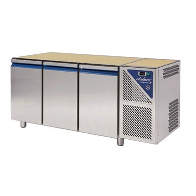DALMEC - Table réfrigérée négative sans dessus -18/-22°C - 350 L - 3 portes - Avec groupe logé