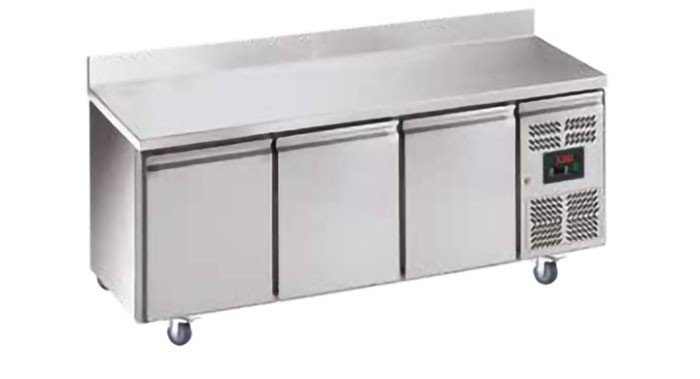 Cuisine en inox professionnelle : guide et équipements inox